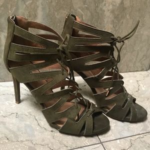 Sexy & Comfy Army Green Lace Up Cage Sandals 👡